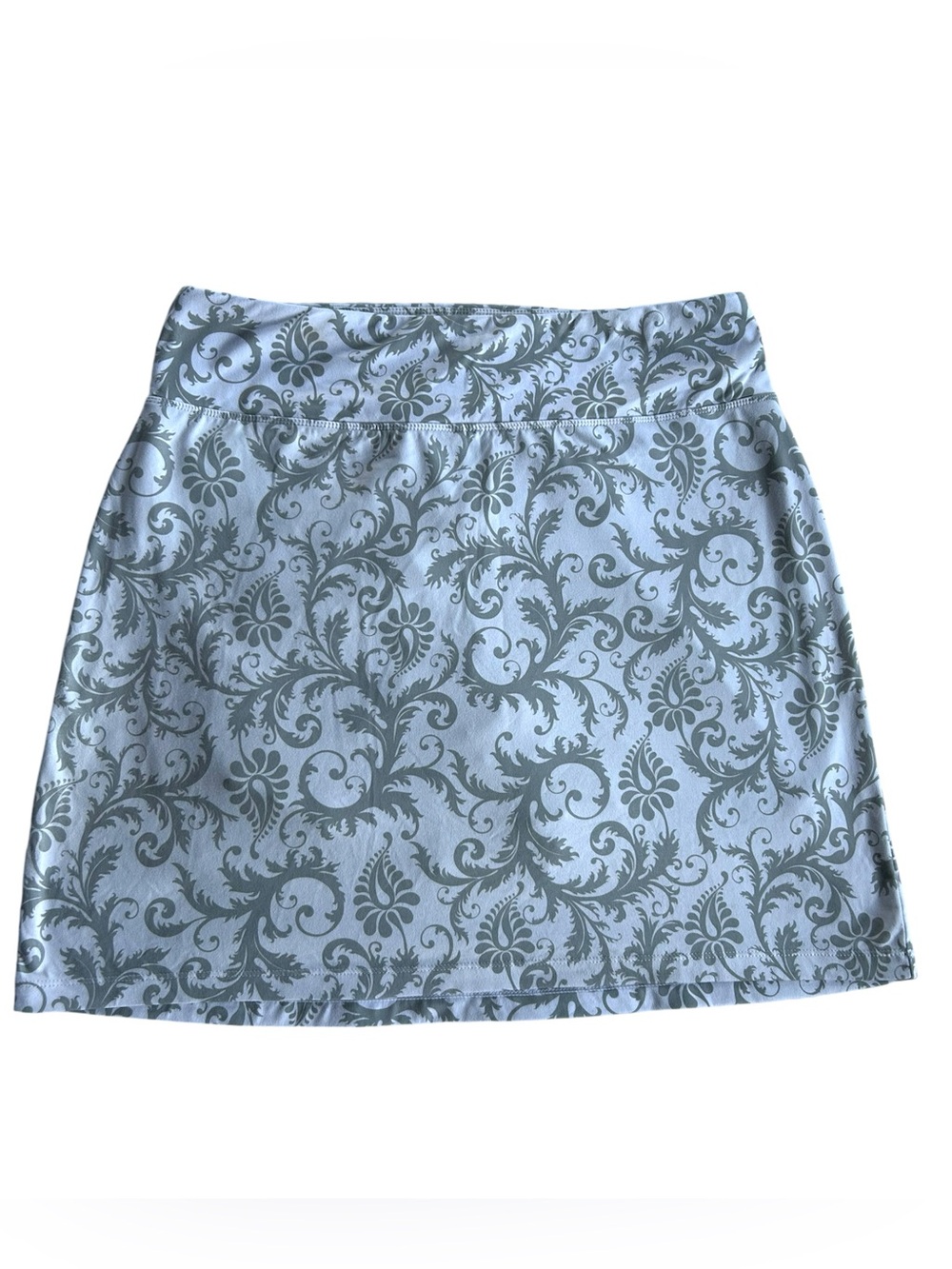 Seg’ments Luxe Skorts in White and Light Gray Floral